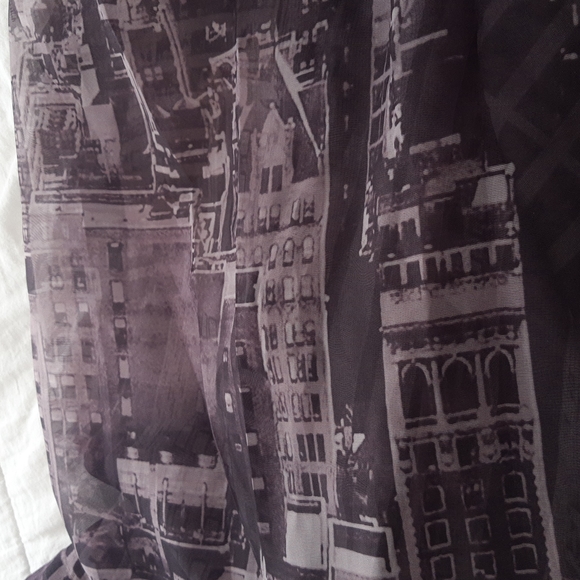 Curtains - Picture 3 of 6